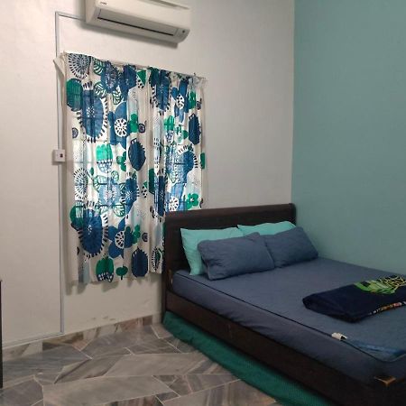 Corner Lot,Landed Kajang Semenyih Bee Homestay Экстерьер фото