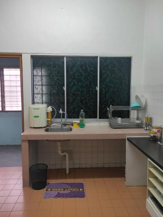 Corner Lot,Landed Kajang Semenyih Bee Homestay Экстерьер фото